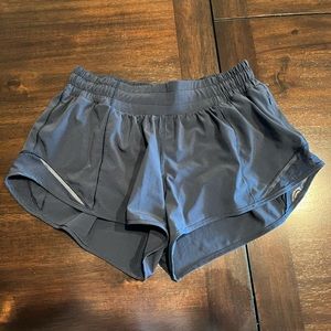 Lululemon hottie hot shorts size 4